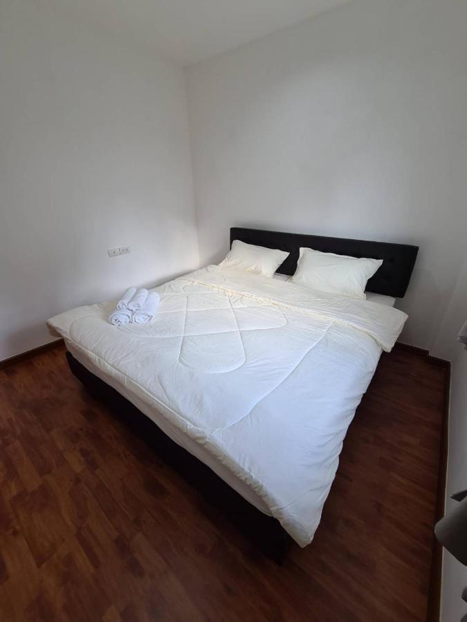 Yyk Holiday Rooms Ban Khlong Krang Esterno foto